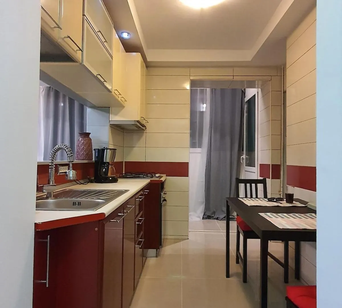 2 Rooms Condo In City Center Bucareste Apartamento